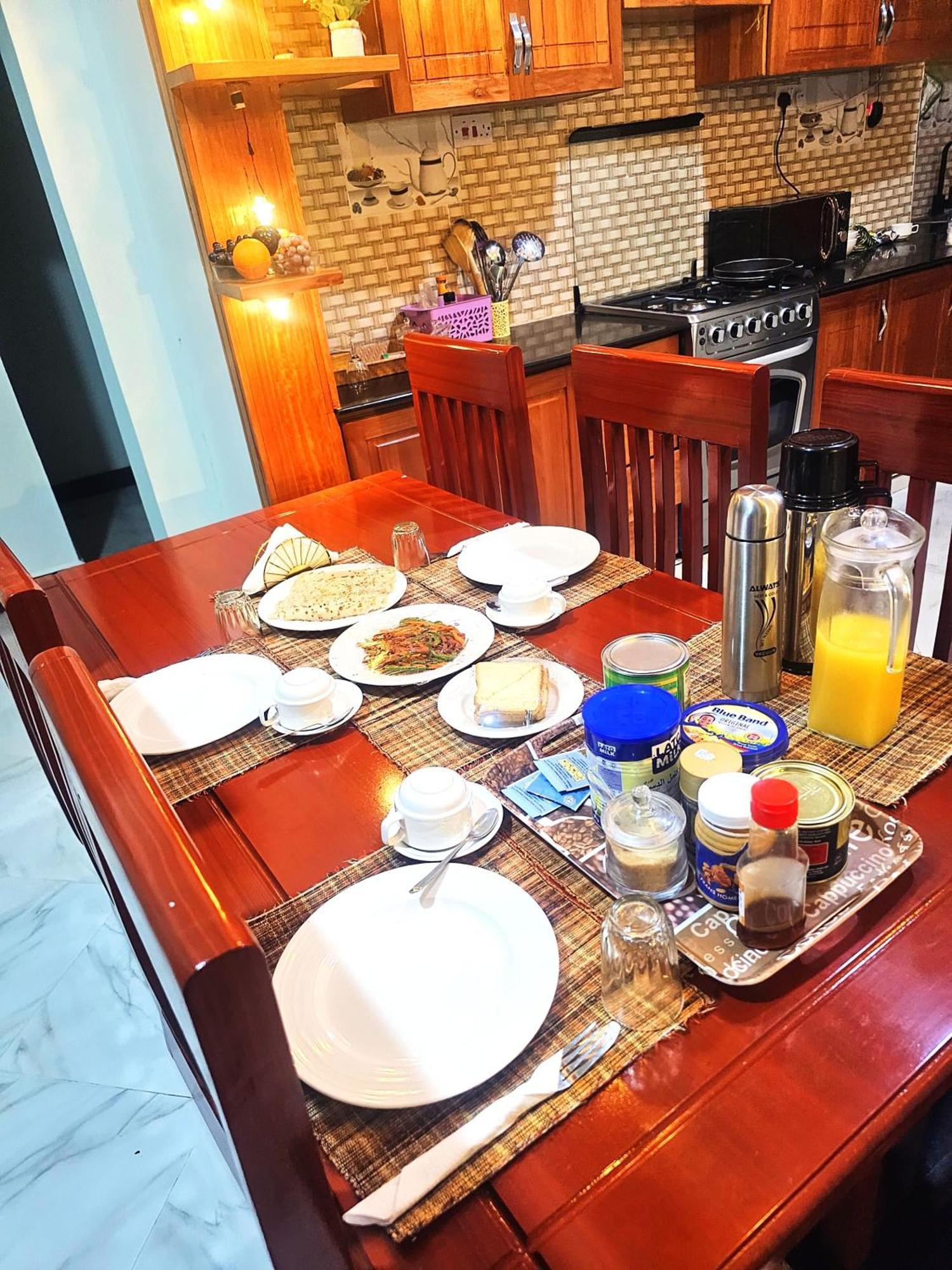 Safi House Bed and Breakfast Boma la Ngombe Exteriör bild