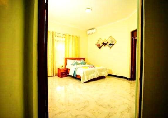 Safi House Bed and Breakfast Boma la Ngombe Exteriör bild