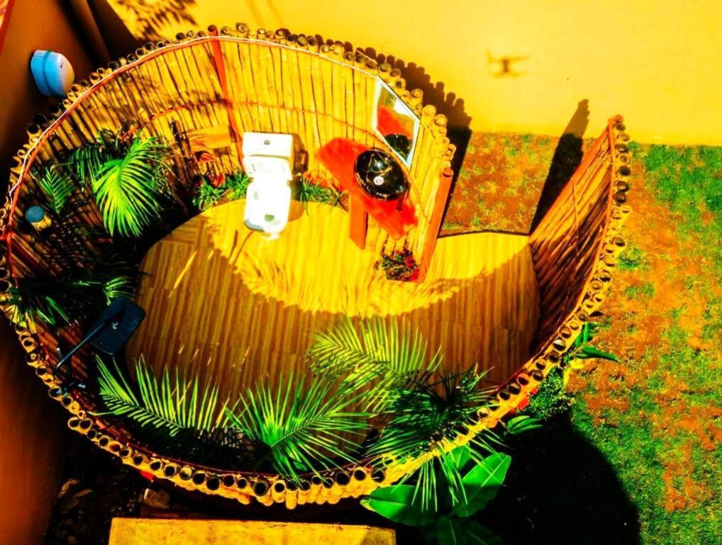 Safi House Bed and Breakfast Boma la Ngombe Exteriör bild